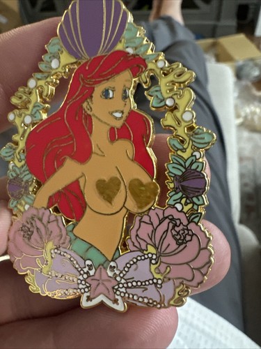 Disney Fantasy Anstecknadel Arielle mit lila Schleife Meeresblumen mit tollem Oberprofil LE - Bild 10 von 15