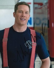 LUKE MACFARLANE signed Autogramm 20x25cm ADDICTS CHRISTMAS in Person autograph