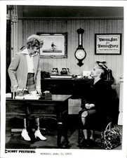 BR40 1971 Original Photo LUCILLE BALL HELEN HAYES Here's Lucy Iconic Actresses