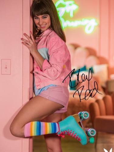 RILEY REiD AUTOGRAPH SIGNATURE SIGNED SEXY GIRL 8 5 X11 PHOTO PICTURE 