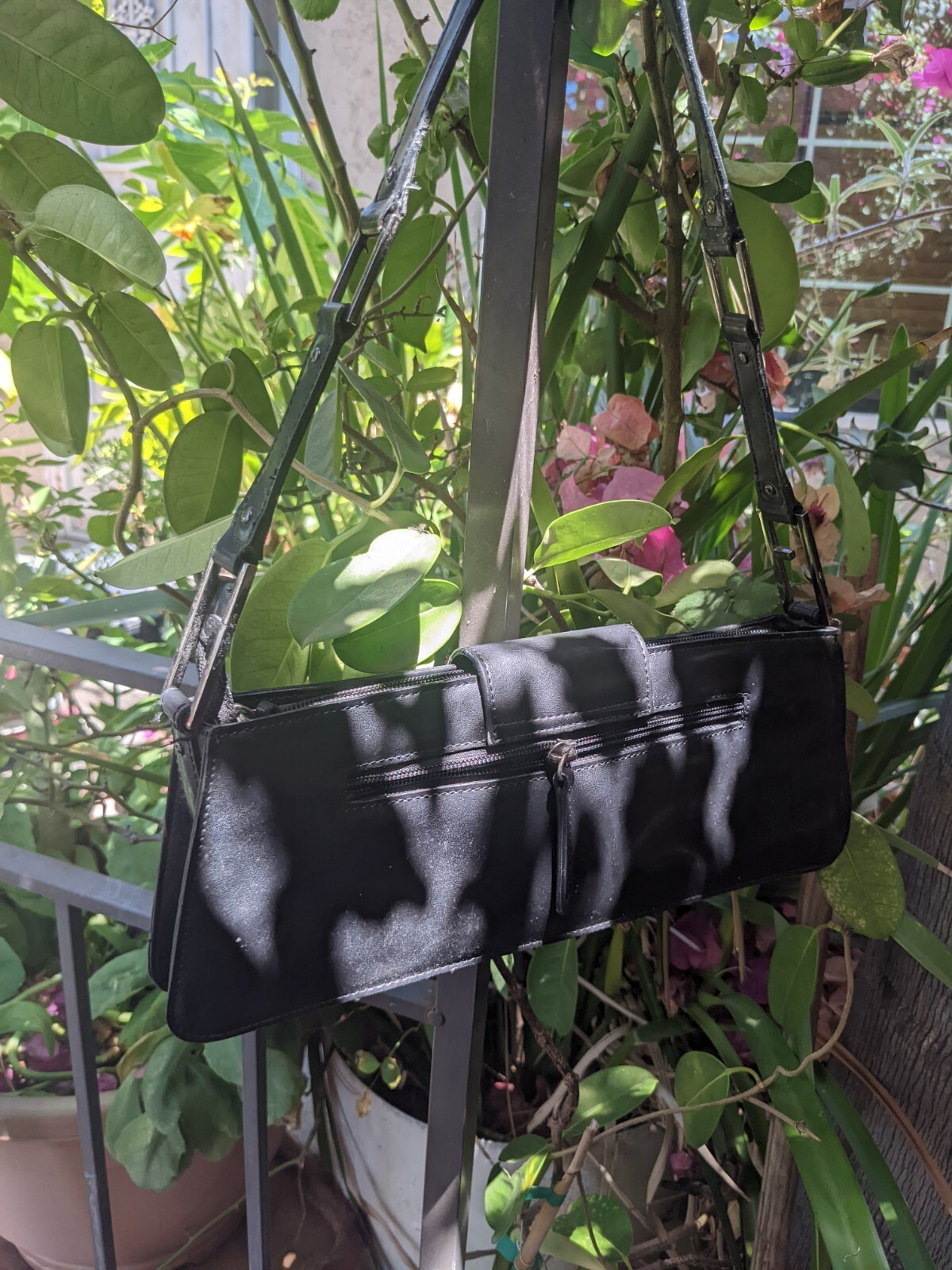 Guess Black Faux Patent Leather Shoulder Purse Bag Gem