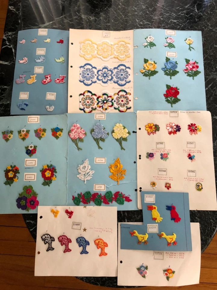 Lot of 90+ Vintage Patches Glued on Displays, real Vintage, Floral, Animal ..... - Image 2 of 2