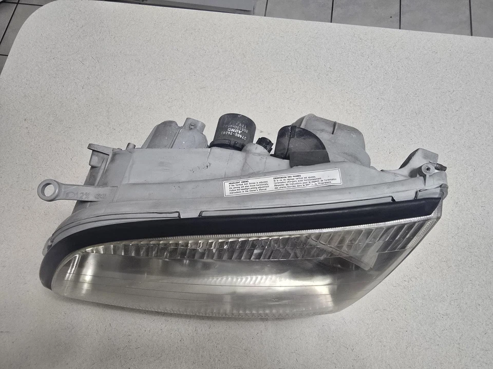 Conjunto de lámpara de faro delantero izquierdo del lado del conductor Lexus LS400 1998-2000 OEM xenón Foto 3 de 4