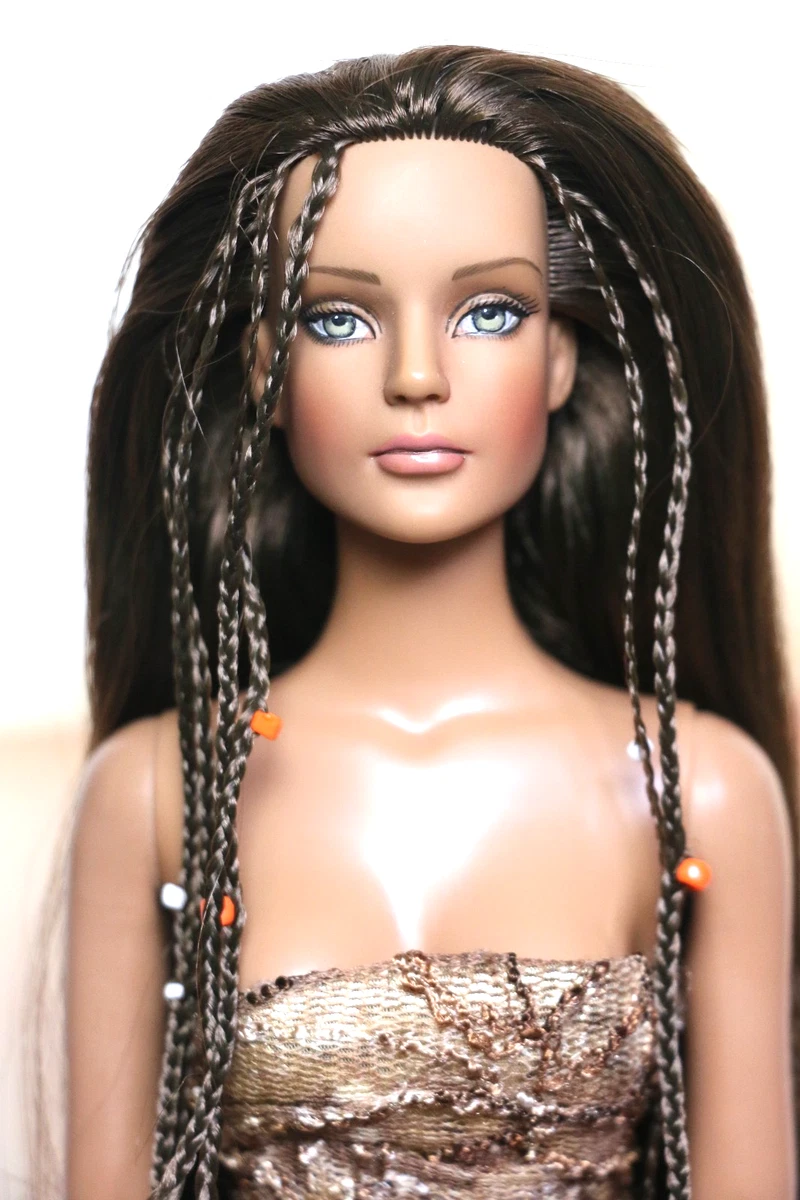 Tonner TYLER WENTWORTH 2008 ULTRA BASIC AVA 16 Fashion Doll BW Body LE