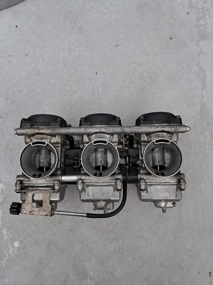 Carburadores 99-01 Triumph Legend TT 900 Foto 2 de 4