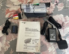 Sony Handycam DCR-TRV145E - Nightshot/Night-Mode - Digital 8 - With Instructions
