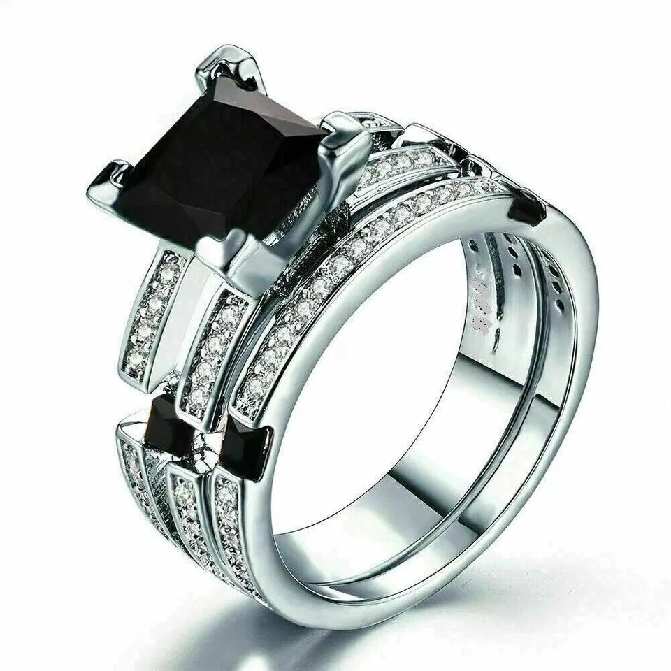 Conjunto de anillo nupcial de diamantes negros de corte princesa de 3 quilates enchapado en oro blanco de 14 quilates Foto 2 de 4