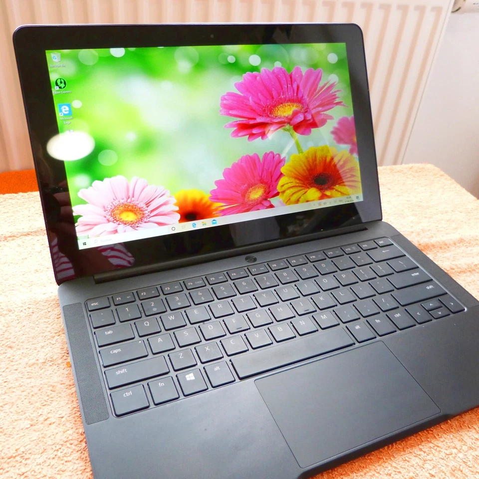 Razer Blade Stealth METALL ULTRABOOK l 13 Zoll QHD TOUCH l Windows 10 QWERTY - Bild 2 von 4