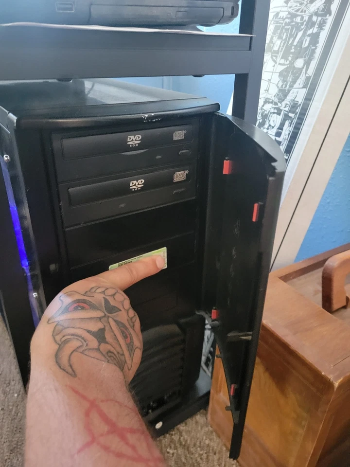 Vintage Old School Windows Xp Custom Gaming PC - Image 3 of 3