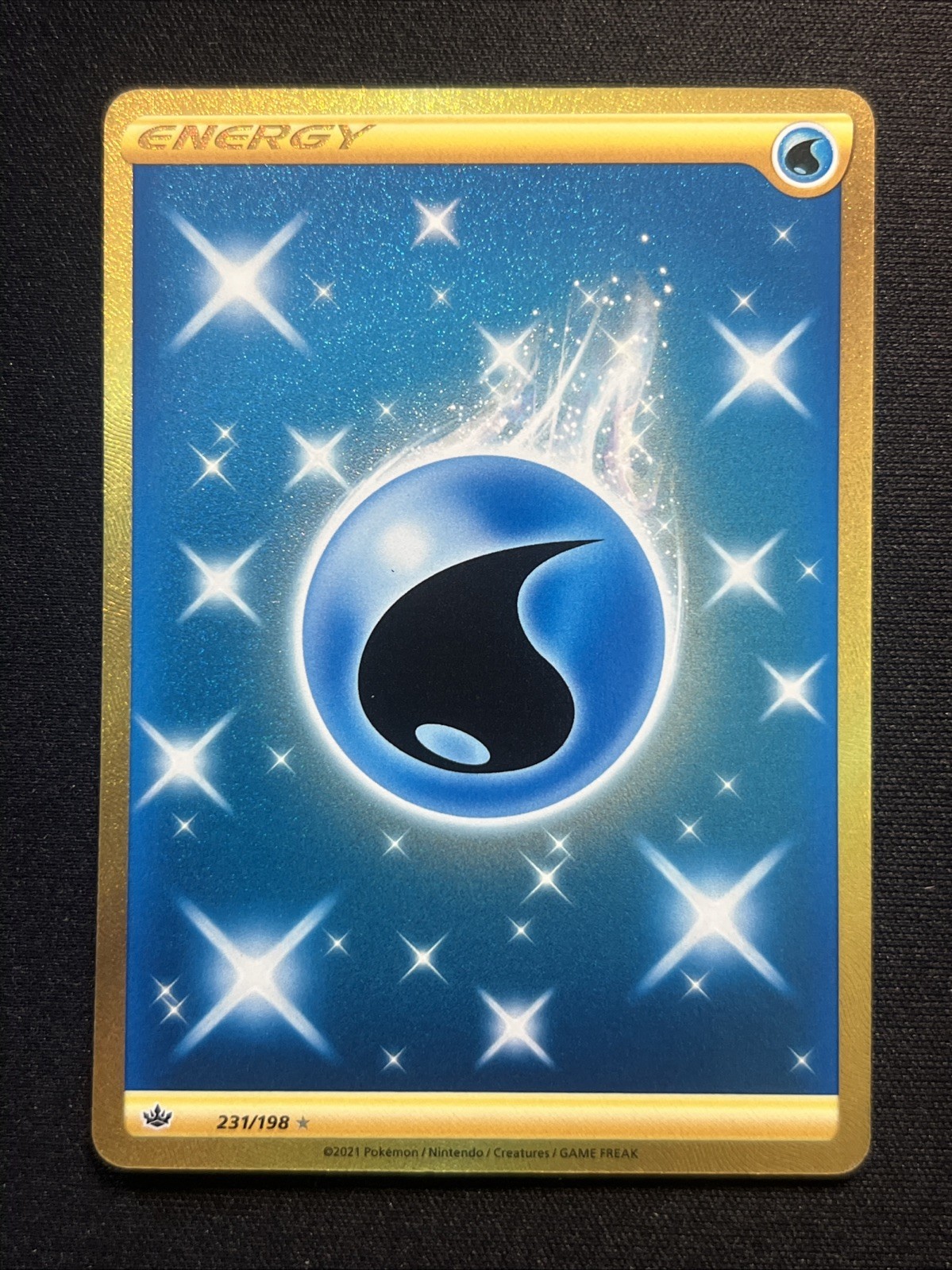Water Energy 231/198 Gold Secret Rare Chilling Reign Sword & Shield (NM) Pokemon