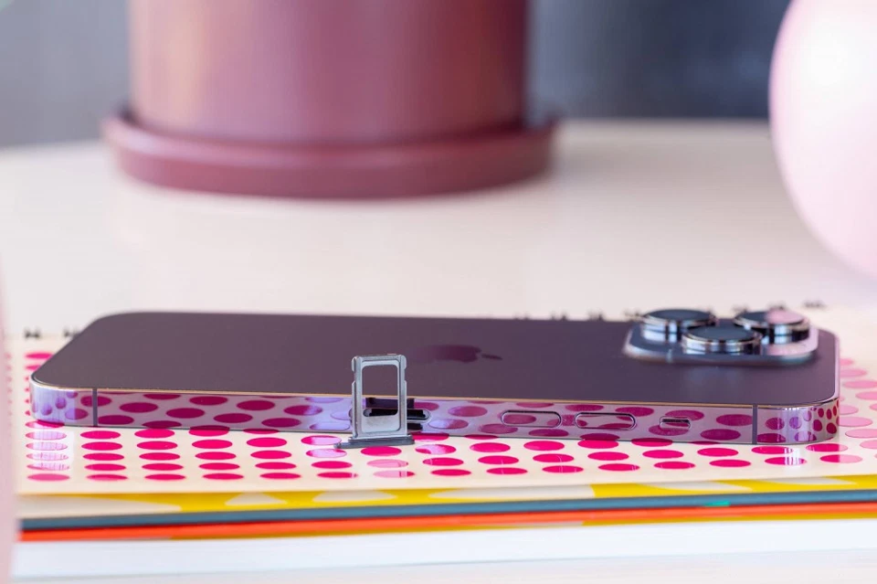 NUOVO Apple iPhone 14 Pro 5G sigillato 128GB/256GB sbloccato Smartphone Dual SIM - Immagine 2 di 4