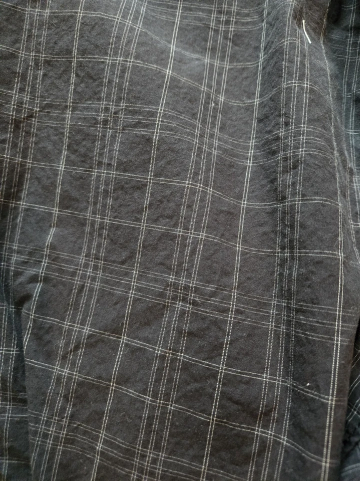 Pantalones cortos para hombre DKNY negros estampados talla 34 Foto 3 de 4