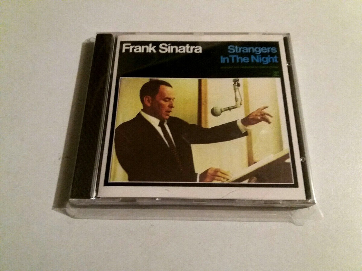Frank Sinatra Strangers In The Night UK盤 Sinatra, Frank - Strangers in the Night - Amazon.com Music