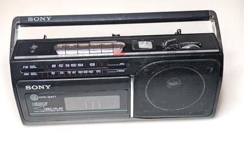 Sony CFM-130 Radio cassette-corder Works But Needs Repair (READ)