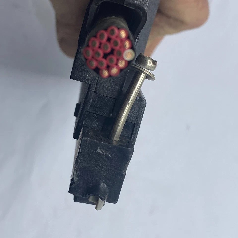 RELIANCE ELECTRIC 15124-20 CONNECTOR 10A 300V USD 707226-11J ⭐ - Image 3 of 4