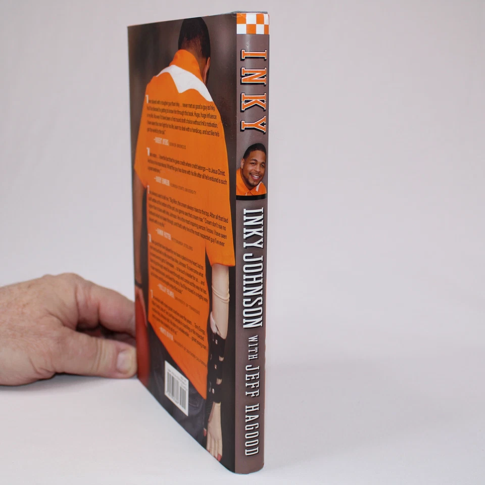 SIGNED By Inky Johnson An Amazing Story Of Faith And Perseverance 2011 HC w/DJ - Imagem 3 de 4