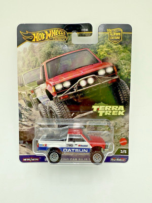 Hot Wheels Premium Car Culture Datsun King Cab Baja Custom 3/5 2024