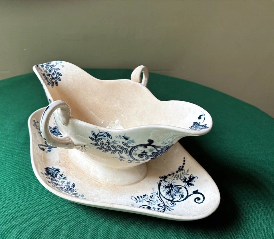 Faïence XIX ème HB & Cie Choisy le Roi Terre de Fer Belle Saucière Sévigné - Photo 3/4