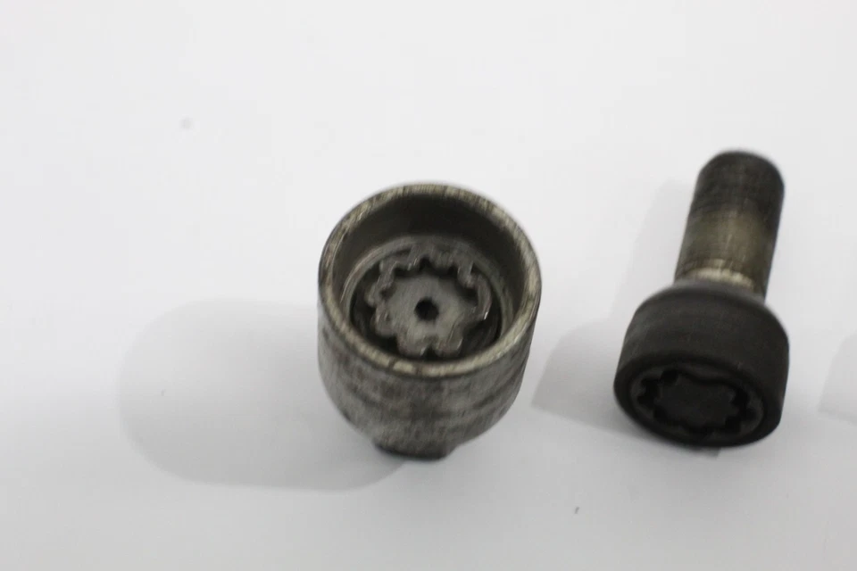 Audi A6 Allroad 4F C6 conjunto de 4 parafusos de roda de bloqueio com código de chave B 4F0698139C802 - Imagem 2 de 4