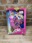 Vintage 1989 - Flight Time Barbie w/ outfit change accessories New Opened Box