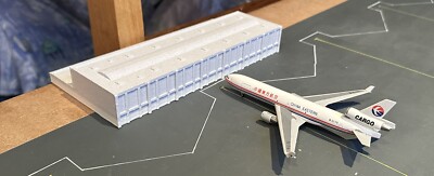 1/200 White Regional Model Airport Terminal