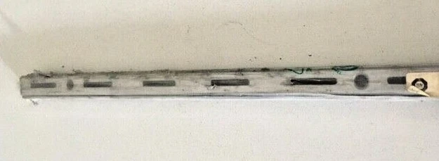 2 Guide guida da parete acciaio 1 via x scaffalature cremagliere 50 cm alluminio - Immagine 2 di 4