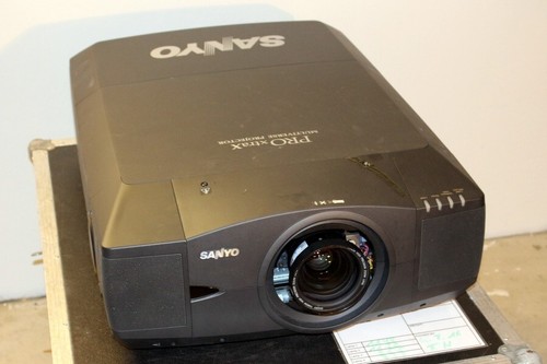 *Sanyo PLC-XF46*LCD Beamer Projektor 12000Lumen HELL(CHRISTIE LX120/Eiki LC-XT4) - Bild 9 von 15