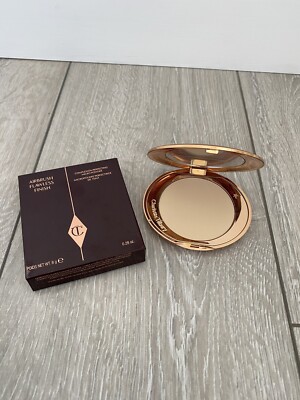 Charlotte Tilbury Airbrush Flawless Finish Teint Perfecting Micro Powder 1