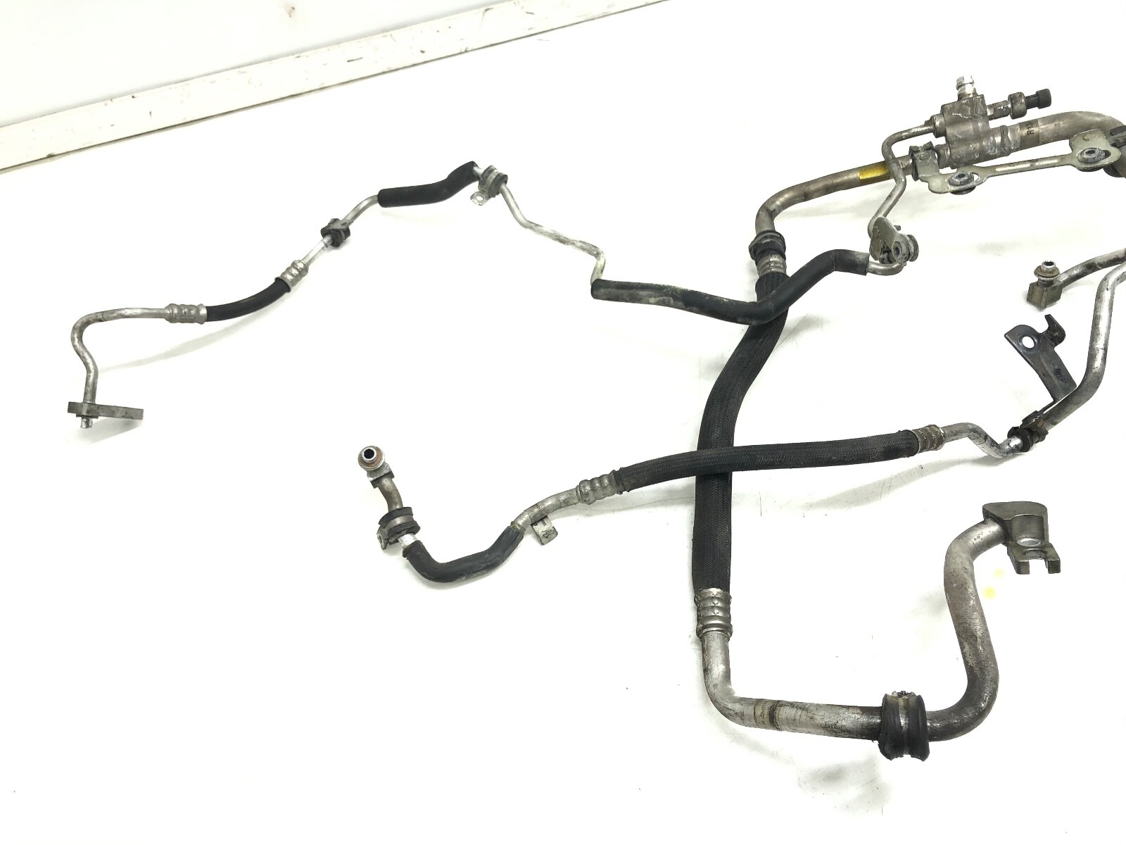 2014-2020 MASERATI QUATTROPORTE AC AIR CONDITIONER HOSE PIPE  SET OEM.