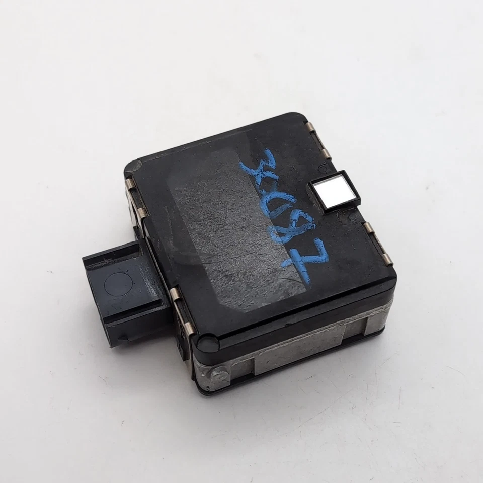 2022 2023 Alfa Romeo Stelvio Front Cruise Distance Radar Sensor OEM 39R13390 - Image 3 of 4