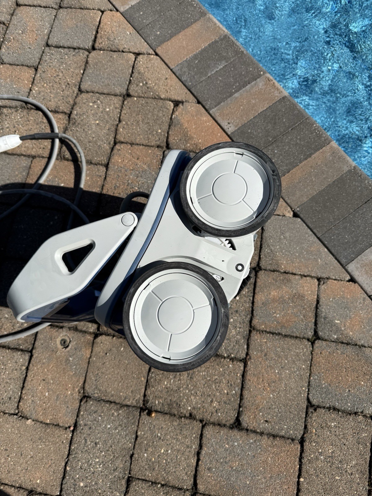 Aquabot X4 Robotic Pool Cleaner  *** NOT WORKING ***