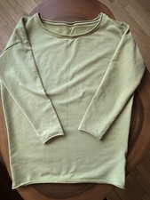 Women s Olive Green Sweatshirt. Medium. Long Sleeve Stretch. Excellent Condition