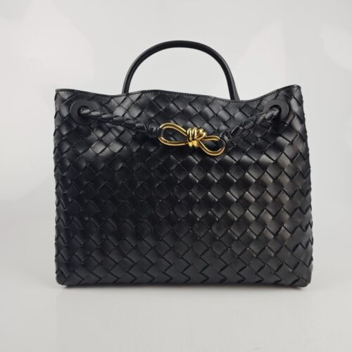 Bottega Veneta Andiamo Medium Black Leather Top Handle Bag New - Afbeelding 1 van 11