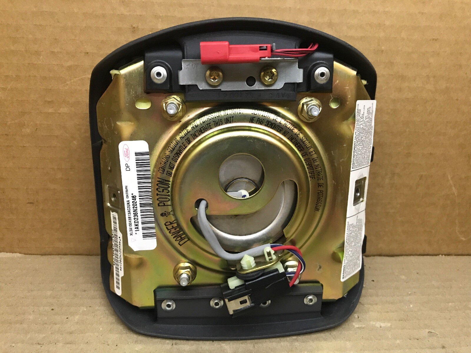 19992004 Ford F150 F250 Expedition LH Driver Steering Wheel Airbag Air Bag OEM eBay