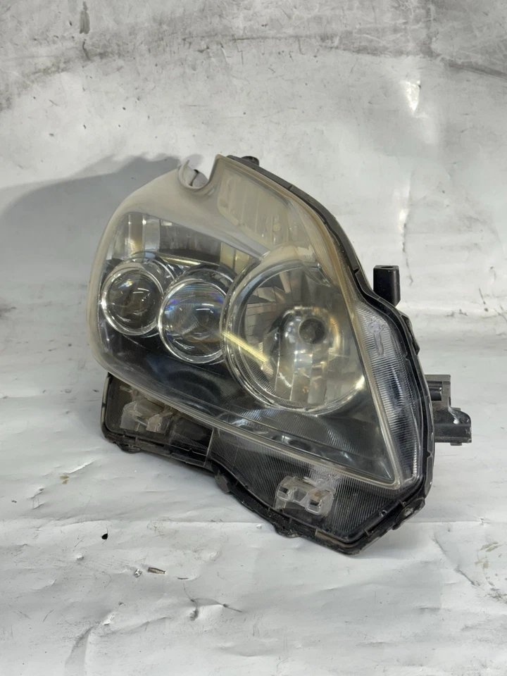 Genuine Toyota Prius Hybrid 2009 ~ 2015 3 Bulb Xenon Headlight - Driver Side - Image 2 of 4