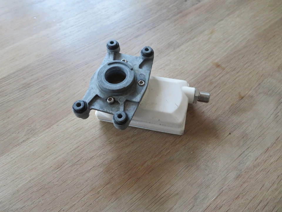 Kathrein BAS 60 / 62 - LNB; Mobisat; Flachantenne - Bild 2 von 3