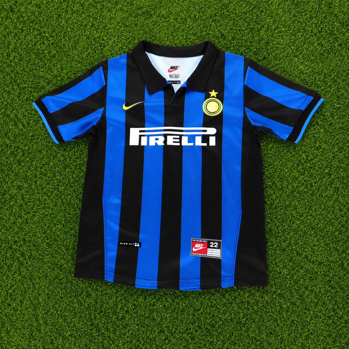 Preços baixos em Pirelli Jersey Indiana International Club Roupas