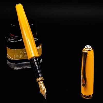 Diplomat Excellence A2 Fountain Pen - Yellow & Gold
