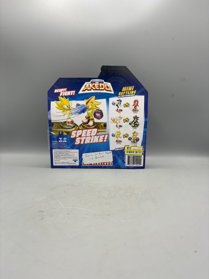 Legends of Akedo Sonic the Hedgehog: Tails vs Super Shadow Mini Figure ...