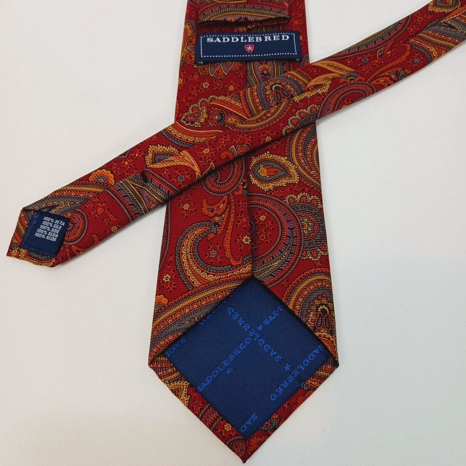CORBATA SEDA PAISLEY TONOS ROJOS PROFUNDOS DETALLES AZULES 58"L X 3.25"W Foto 4 de 4