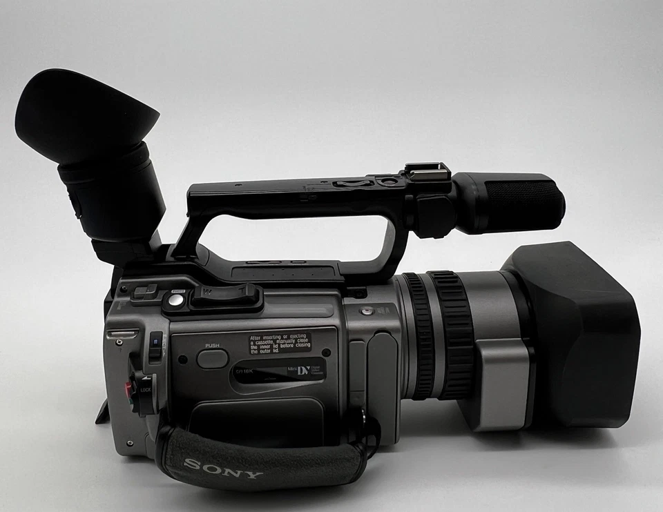 Videocámara Sony DCR-VX2100 Handycam Cámara de video digital Mini DV PROBADA [[LEER]] Foto 2 de 4