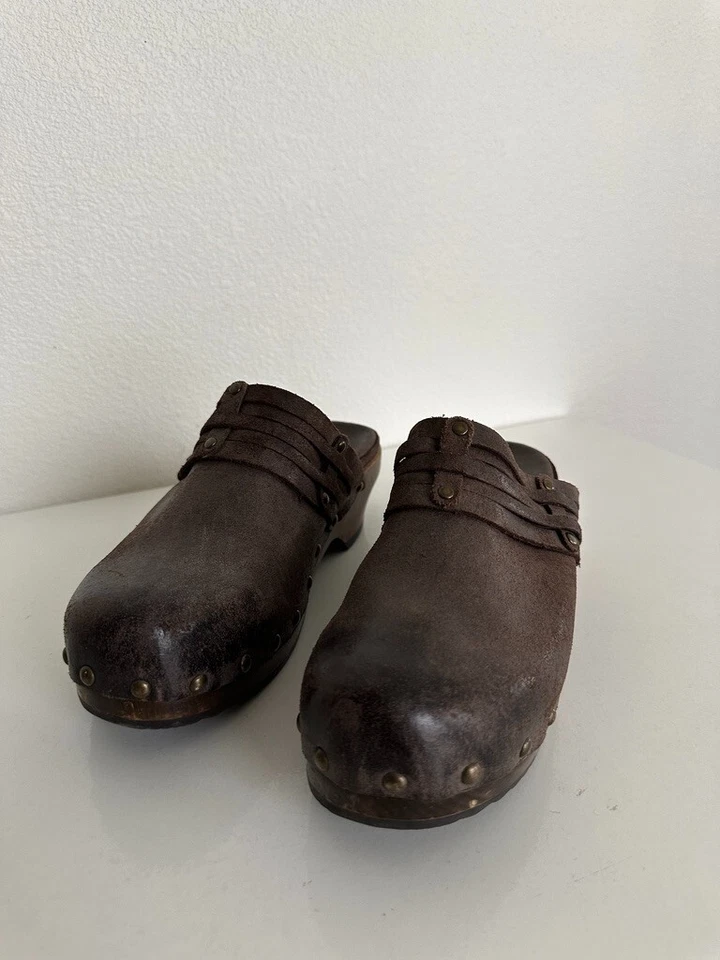 Zueco Frye Clara Tachonado Cuero Marrón Oscuro Tacón Bloque Western Mule Para Mujer 7.5 Foto 4 de 4