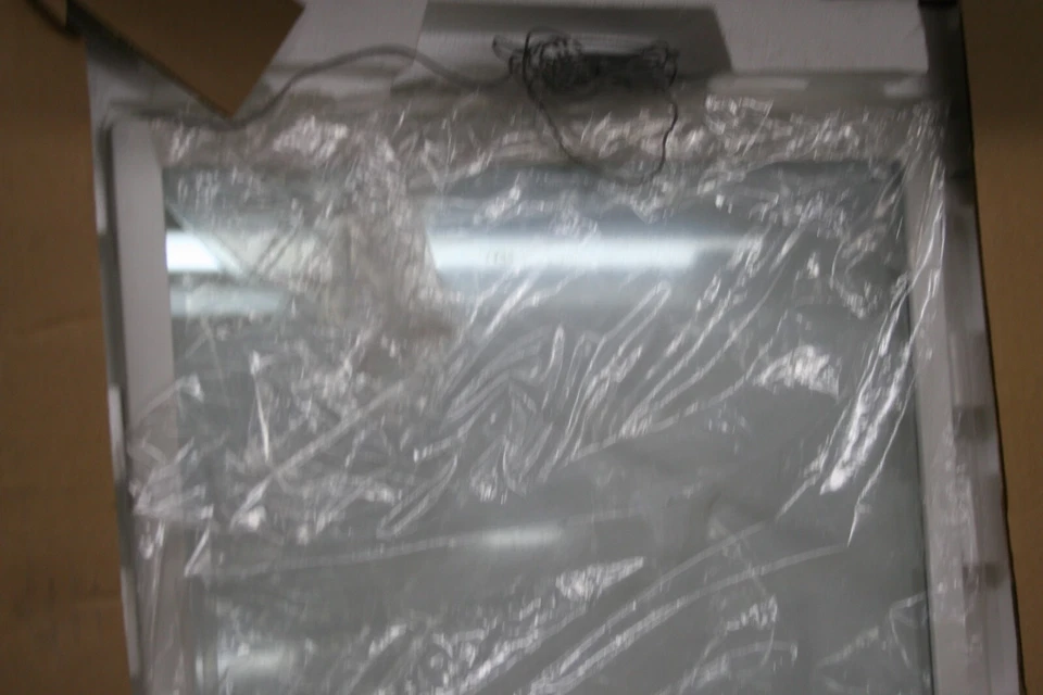 Fellowes CRC92892 Premium LiteView Monitor Filter Anti-Radiation 16/17"  Beige - Image 3 of 4