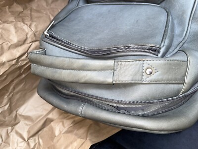 LE DONNE LEATHER COLLECTION GRAY BACKPACK VERY CLEAN INSIDE  display picture 2