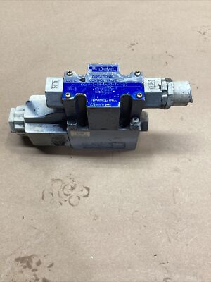 Vickers DG4V-3-0B-M-P2-T-7-52 Directional Control Valve #5005E13PR6