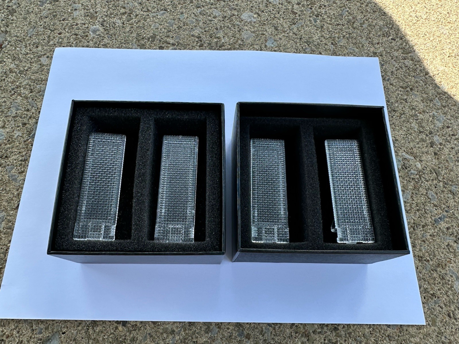 2021 MASERATI GHIBLI OEM DOOR COURTESY LIGHT LAMPS FOR EACH DOOR (4)