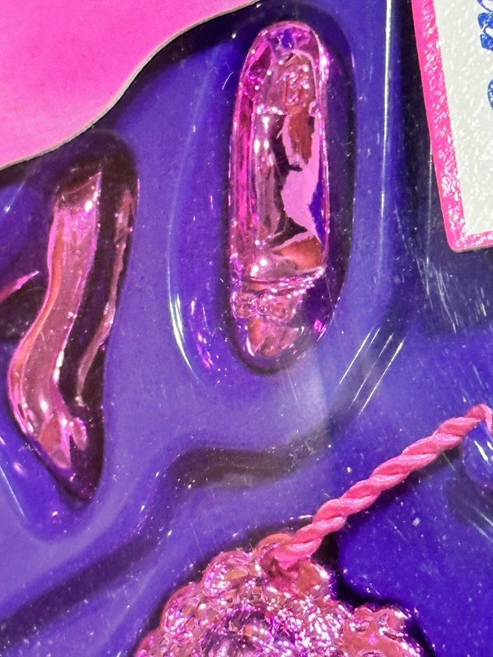 Accesorios Barbie Vintage Bonitos Tesoros Joyería/Zapatos/Cartera/Corona NRFP NUEVO EN PAQUETE👑� Foto 4 de 4