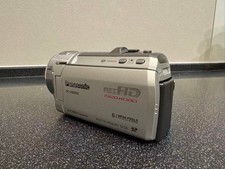 Panasonic HC-V600M Full HD 1080p 6.1MP AVCHD Camcorder Video Camera Used