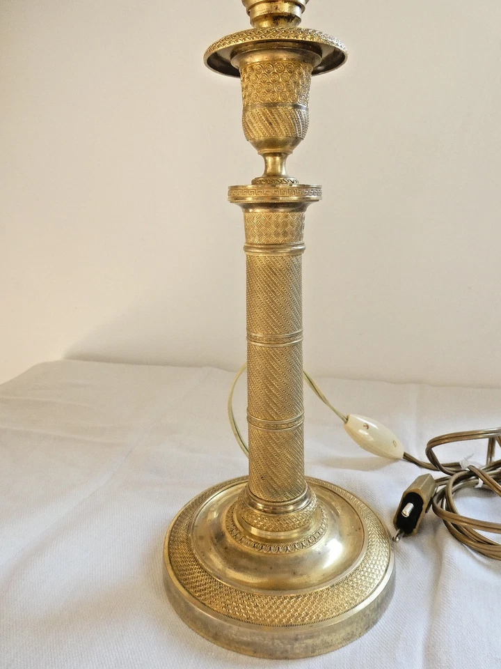 Pieds de lampe bougeoir flambeau Empire bronze doré finement ciselé - Photo 2/4