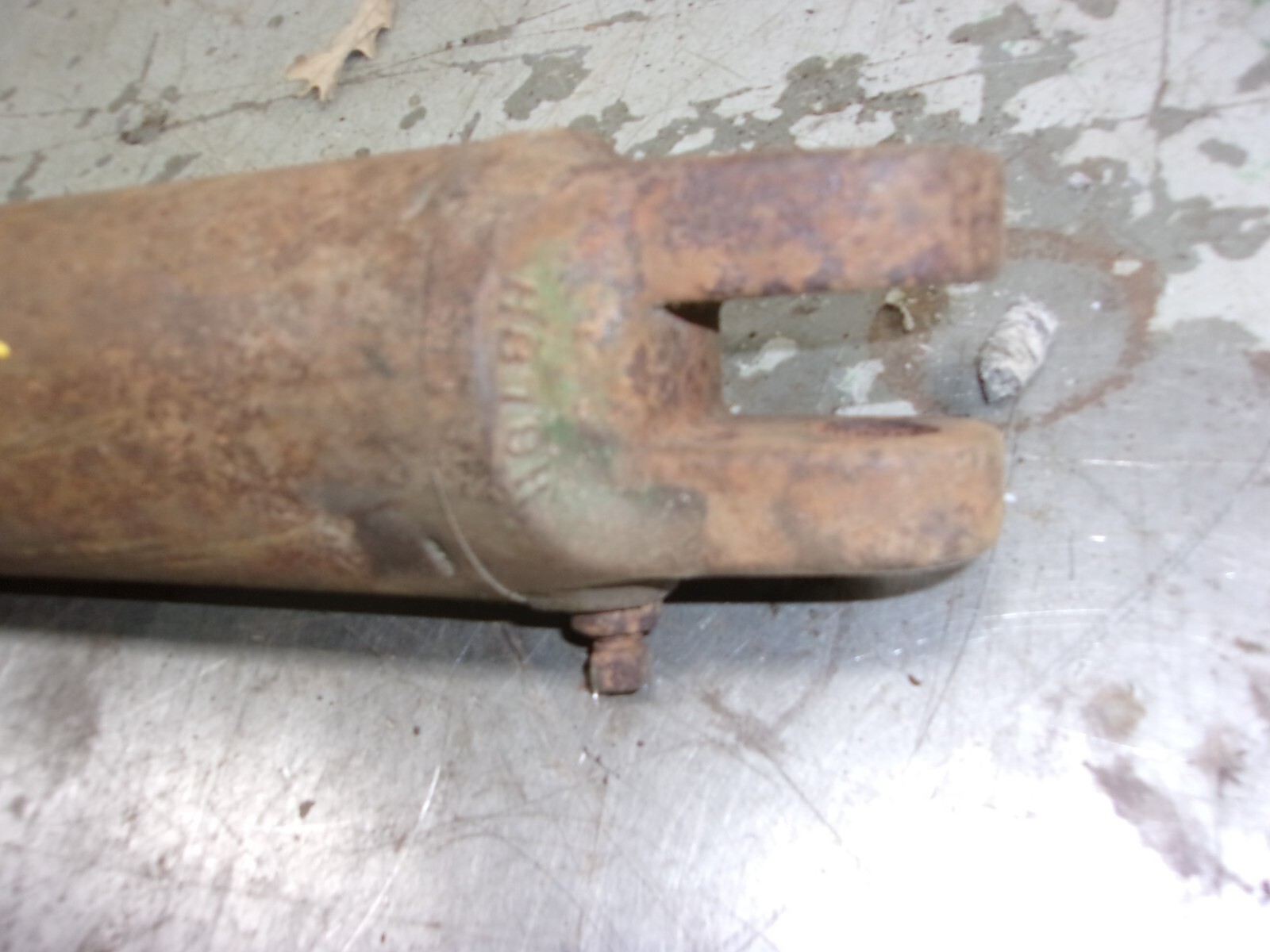 JOHN DEERE H HYDRAULIC CYLINDER H865R H879R SELLING AS A REBUILDER HARD